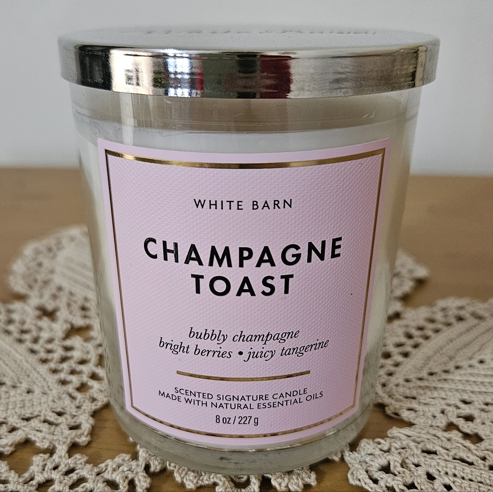 White Barn Champagne Toast Bath & Body Works Candle, 8 oz